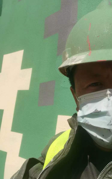 铜梁迷彩漆未完全固化；